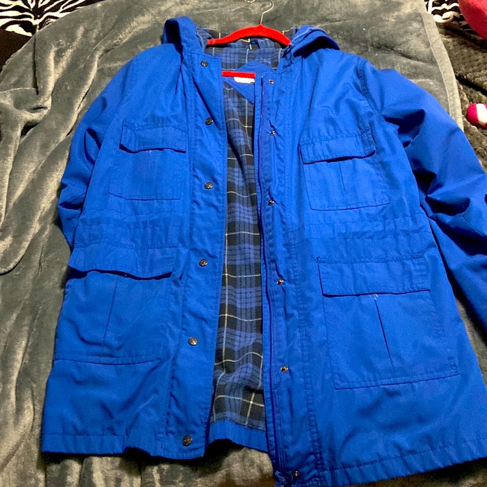 Don’t really like the color some would have it and wear it - Picture 1 of 3